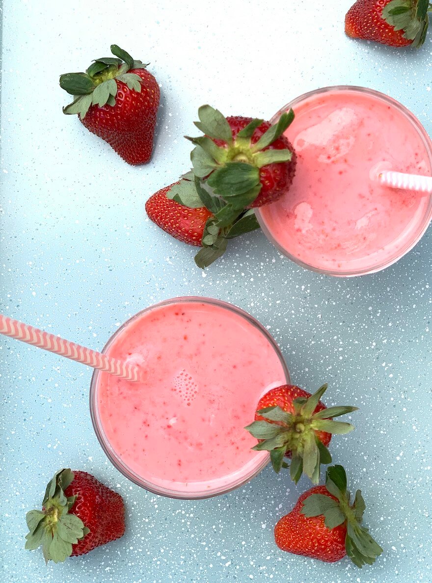 Strawberry Lemonade Smoothies Holley Grainger